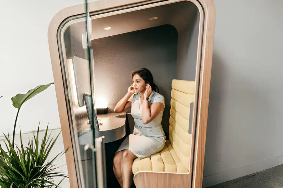 soundproof phone booths